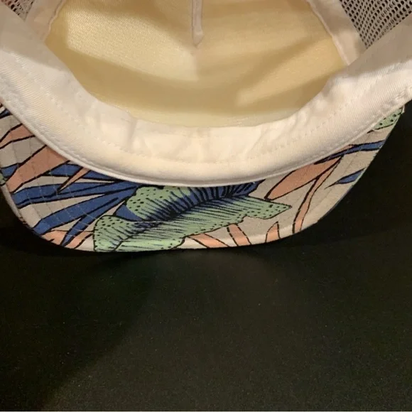 Vans Beach Bound Trucker Hat - White Sand Tropical - Picture 7 of 10